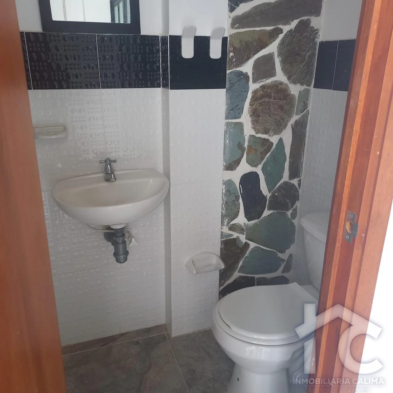 Casa de tres pisos independientes Luisa Fernanda